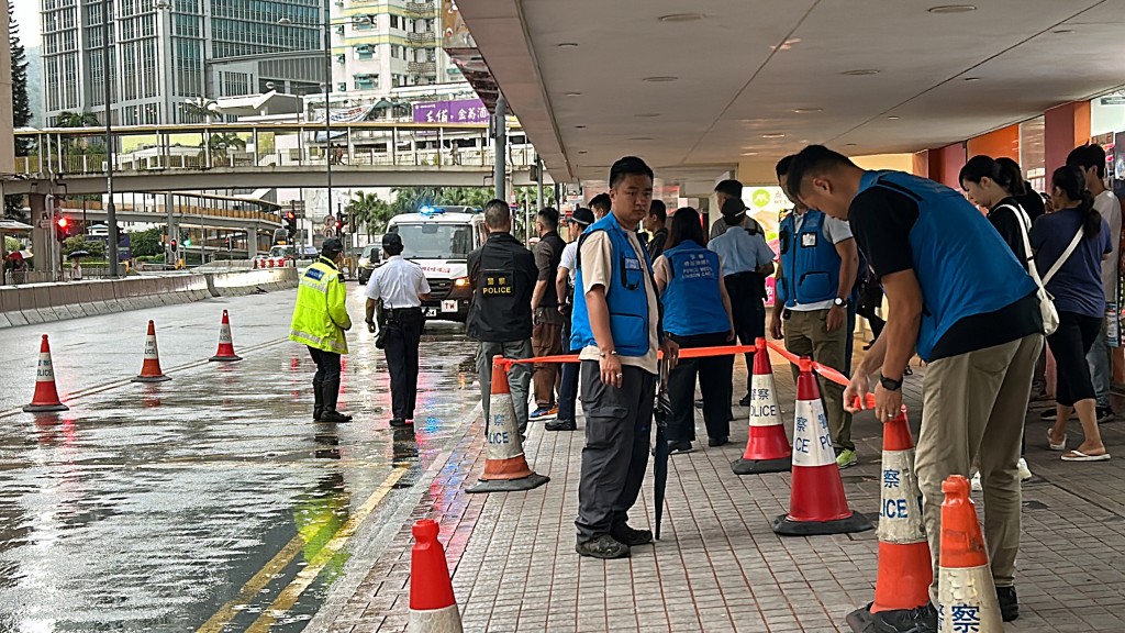 警方封鎖現場路祭。林思明攝 警方封鎖現場路祭。林思明攝