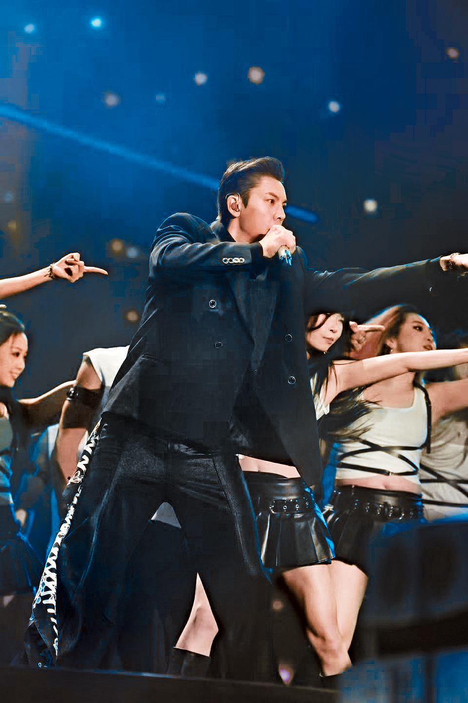 陳偉霆特別由劇組抽空返港，於5月3日演出。