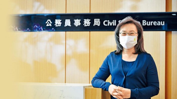 楊何蓓茵指經過多年努力，政府內部公事上使用中文的比例不斷提高，越來越多公務員直接用中文撰寫公文。資料圖片