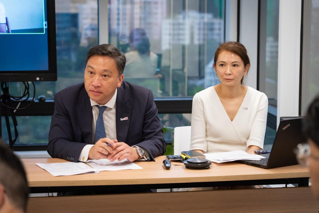 黃煒卓指,近期落戶港深創科園的企業中,有3間來自瑞士及1間來自法國 黃煒卓指,近期落戶港深創科園的企業中,有3間來自瑞士及1間來自法國