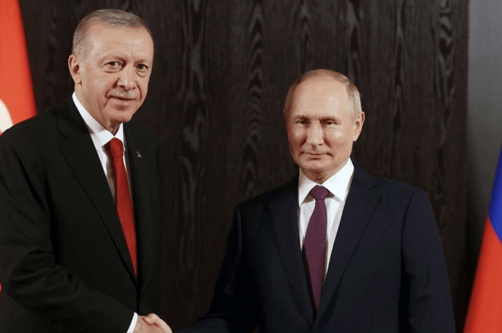 歐盟日前發表報告批評土耳其不參與制裁俄羅斯總統普京。美聯社資料圖片