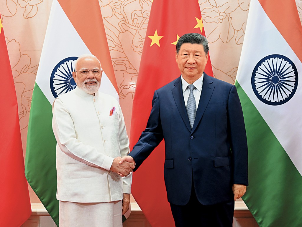 去年上合組織峰會上，國家主席習近平與印度總理莫迪會面。