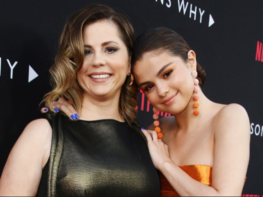 Selena因與Justin復合，激到母親情緒失控入院。
