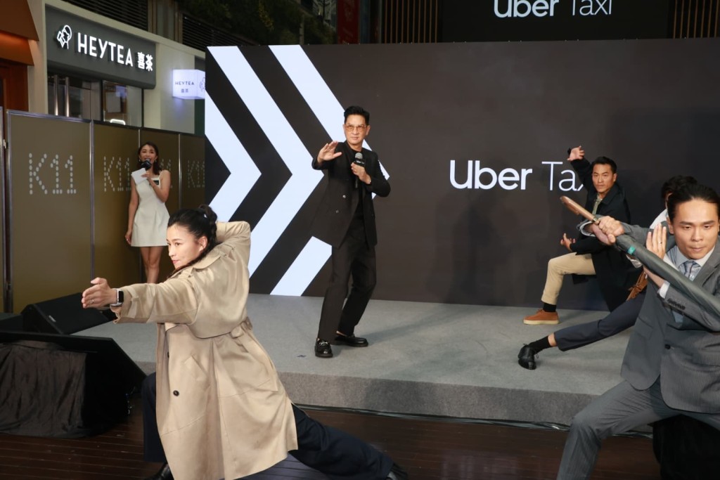 張家輝跳唱迴響大，心癢想開騷。