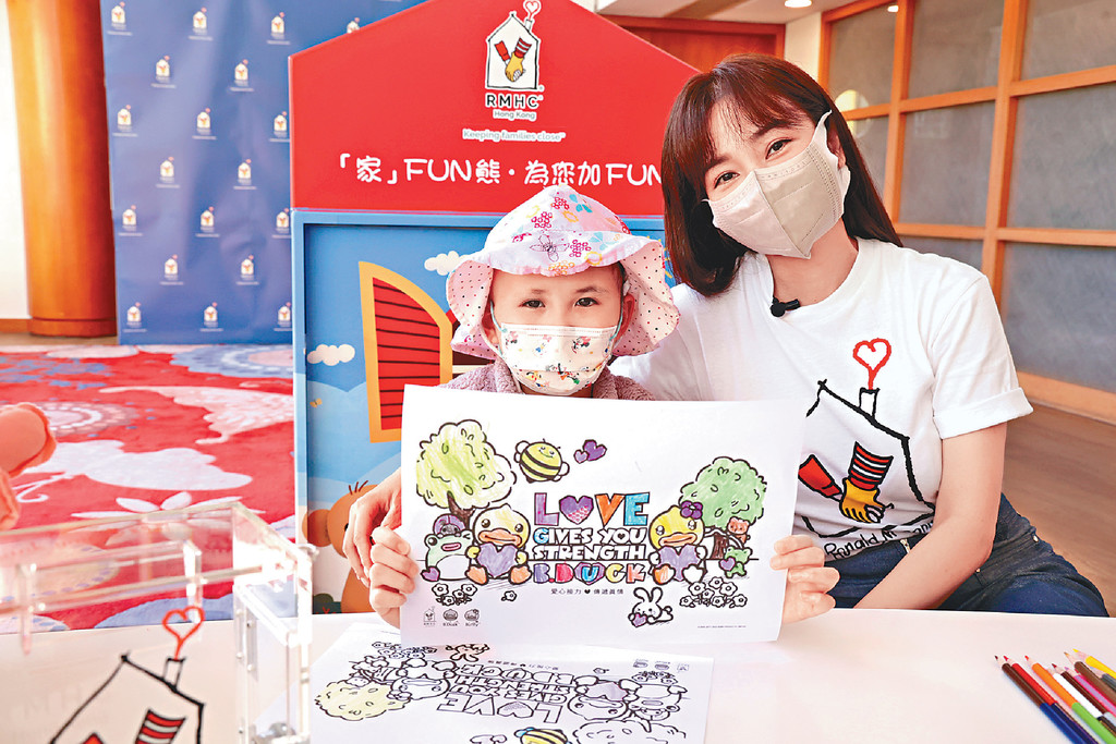 ■Kay大讚阿怡好有畫畫天份，好識得襯色。