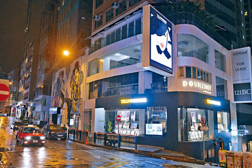 ■蘭桂坊一帶酒吧「零遊客」，附近的酒店入住率大不如前。