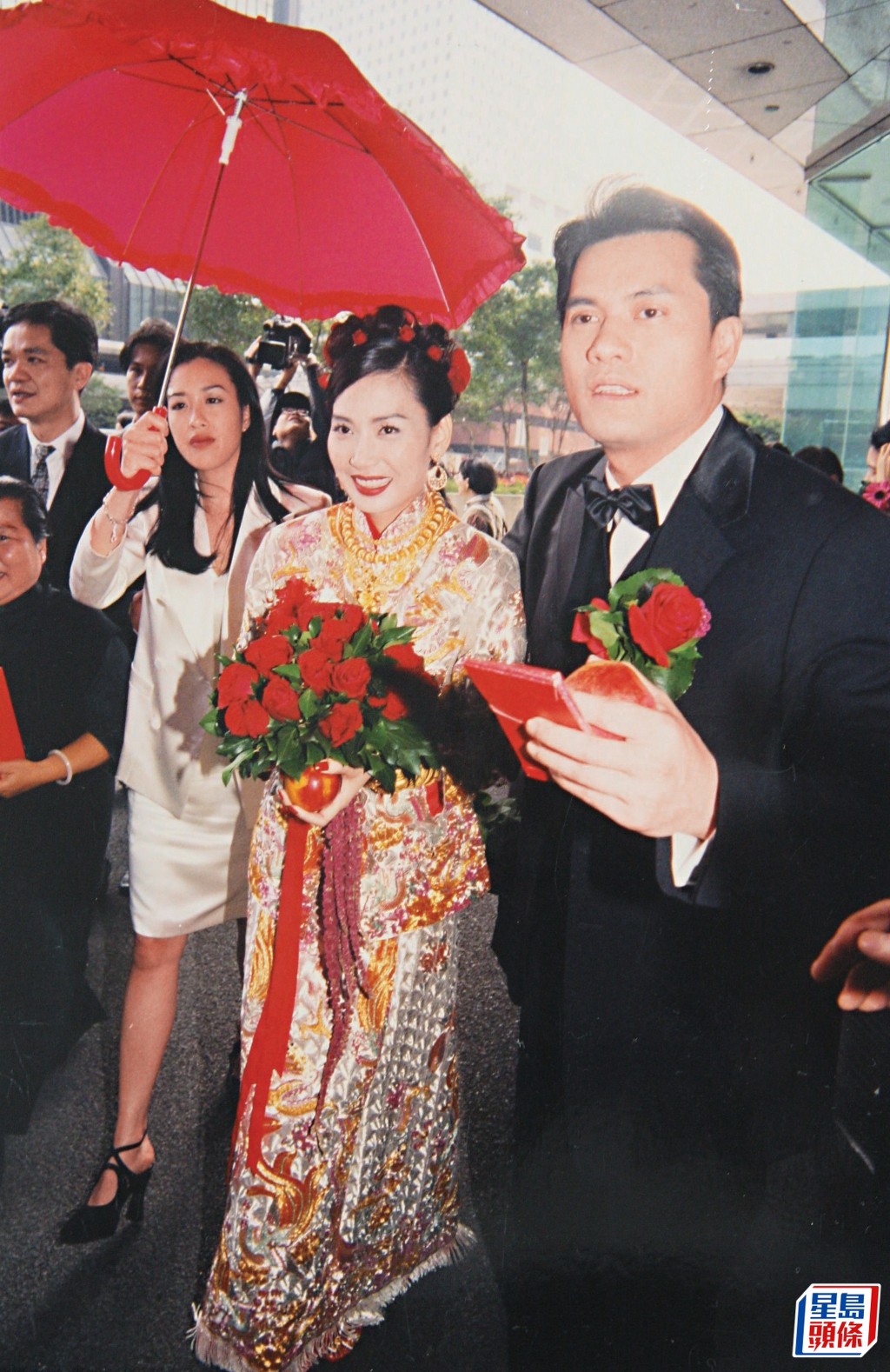 吕良伟1996年与邝美云结婚，当时大排筳席，成为全港大事，不过原来两人一样冇注册，原因是吕良伟觉得自己仍未准备好迎接婚姻。