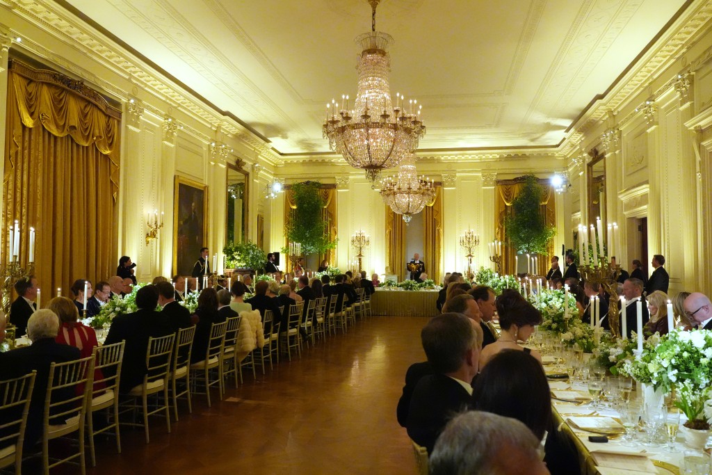 正在美國進行歷史性國事訪問的英王查理斯三世，周二（28日）出席由美國總統特朗普主持的白宮國宴。美聯社