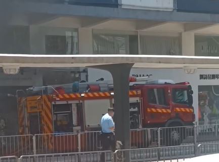 消防到場。FB香港交通及突發事故報料區
