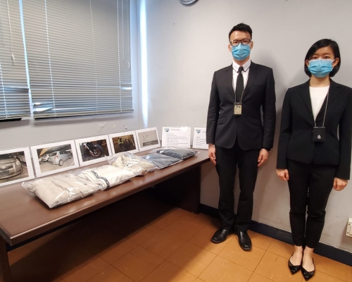 馬伶昊(左)及譚樂恩(右)講述拘捕疑犯經過。