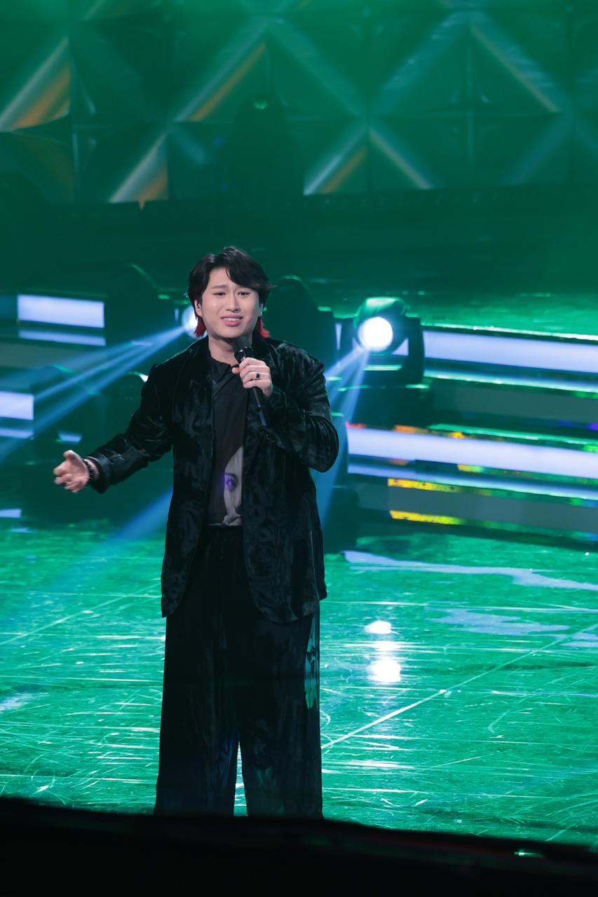 聲秀決賽 ，馮熙燮唱《七百年後》頻甩漏失誤仍做低柯雨霏。