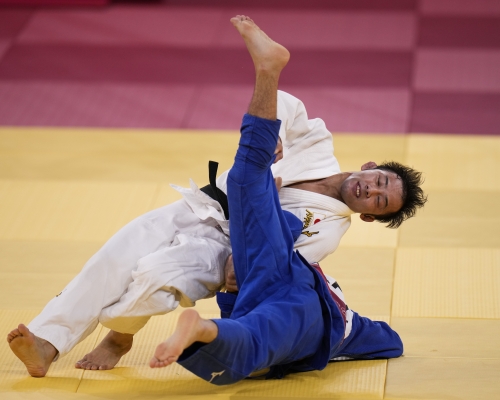 高滕直壽（白衫）以「一本」擊敗中華台北的楊勇緯。AP