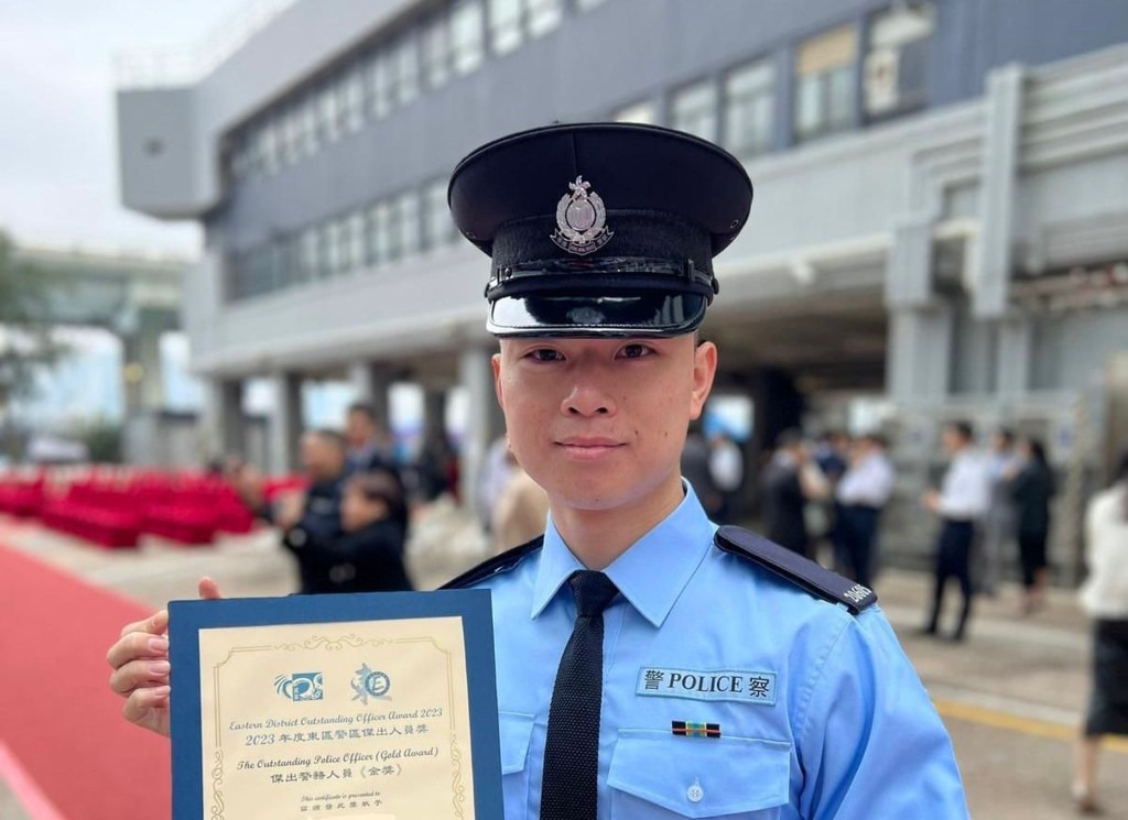 阿均除了上月獲德九龍金域扶輪社頒發的「社區服務獎」，也曾獲得2023年度東區警區傑出警務人員金獎。