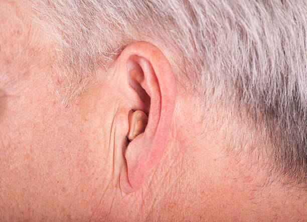 觀察耳朵的外觀，若發現耳垂上出現深裂溝，可能表示血液循環有問題。（iStock圖片）