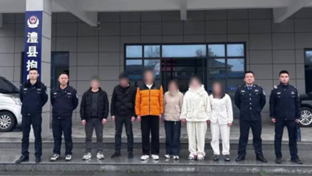 不法份子租用倉庫作為賣淫場所，湖南6男女涉賣淫嫖娼被捕。 當地警方