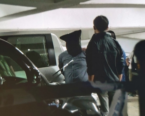 警方拘捕一名男子。