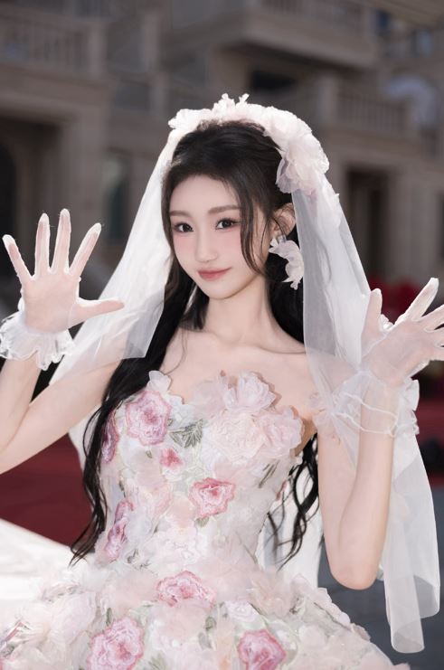 陳雪凝和李瑞濱17日在山西舉行婚禮。微博
