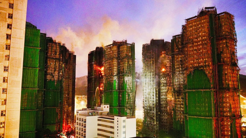 大埔宏福苑五級火。 汪旭峰攝