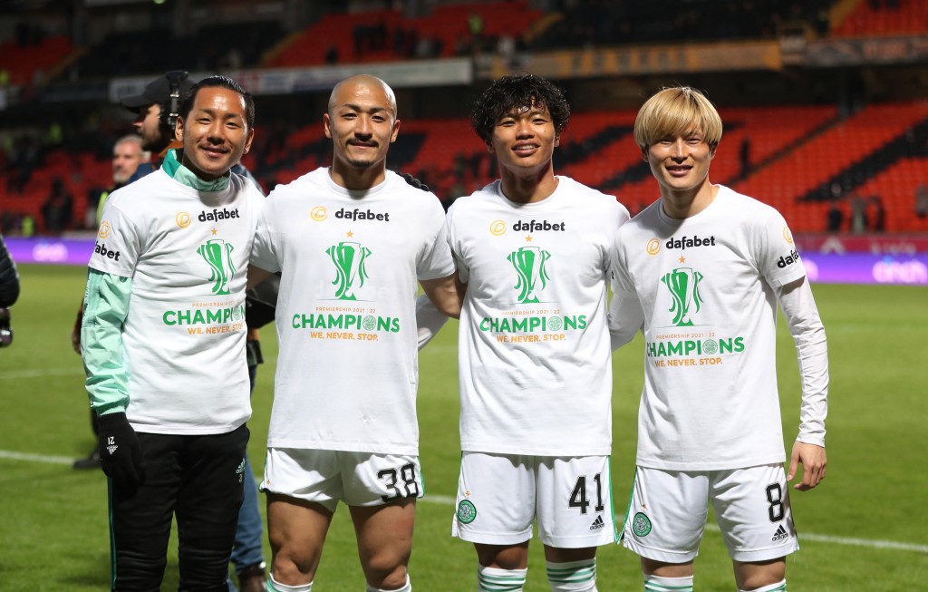 四名日本球員贏得蘇超冠軍，前所未有。左起井手口陽介、前田大然、旗手怜央及古橋亨梧。Reuters