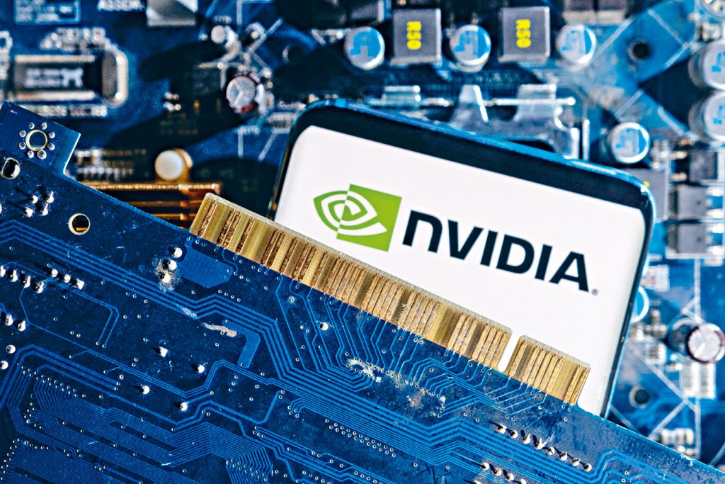 Nvidia推出運算力較A100低的A800處理器,以避免違反美國對華出口管制。