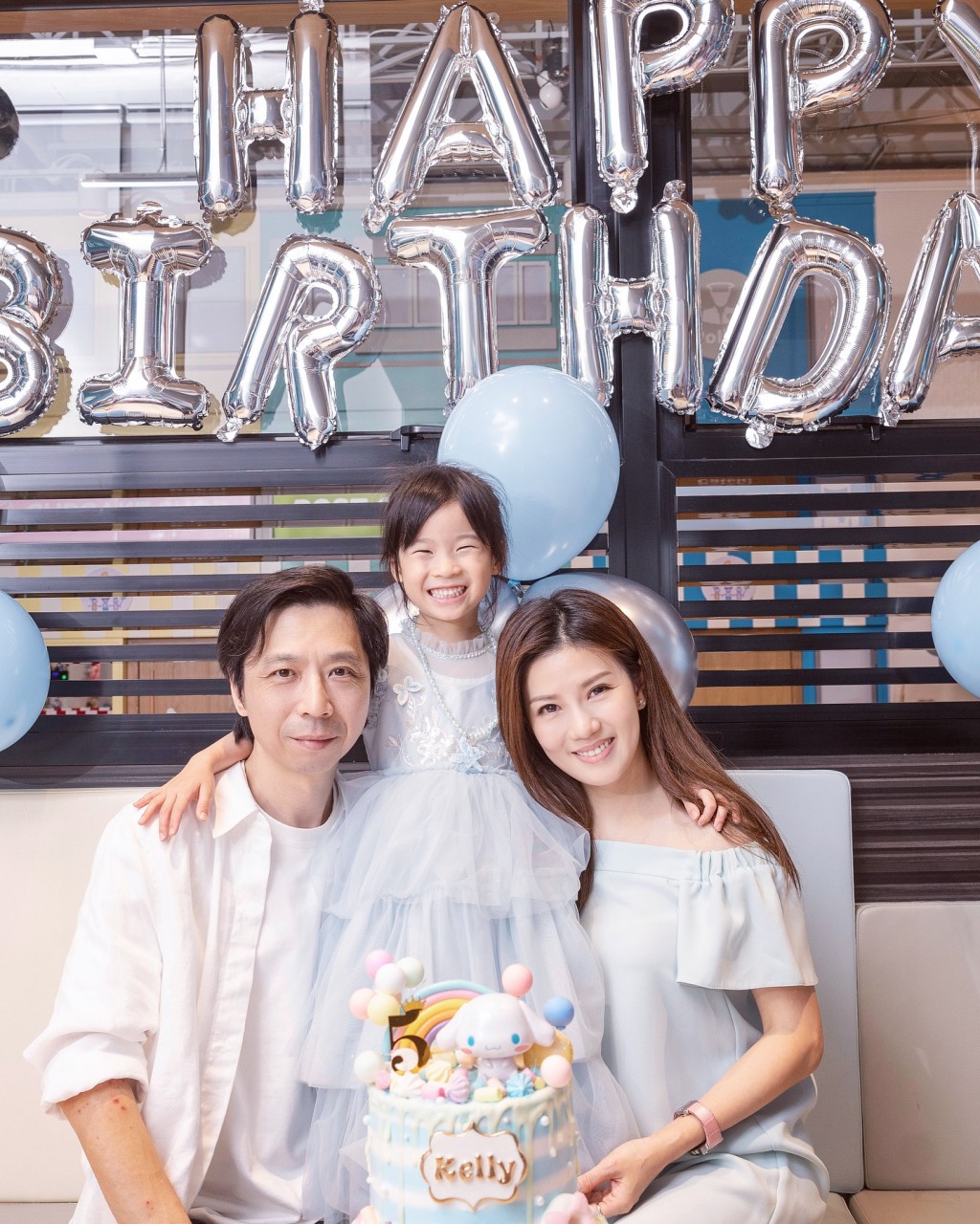 张美妮上月底与老公黄伟强为Kelly开生日派对庆祝5岁生日。  ​