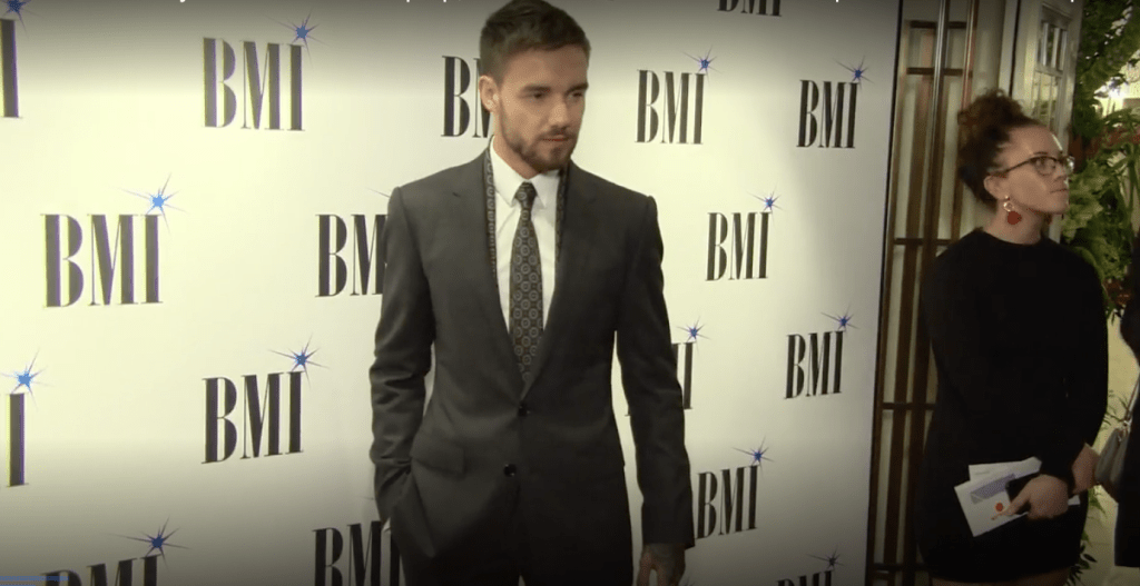 Liam Payne酒店3楼堕地身亡，享年31岁。