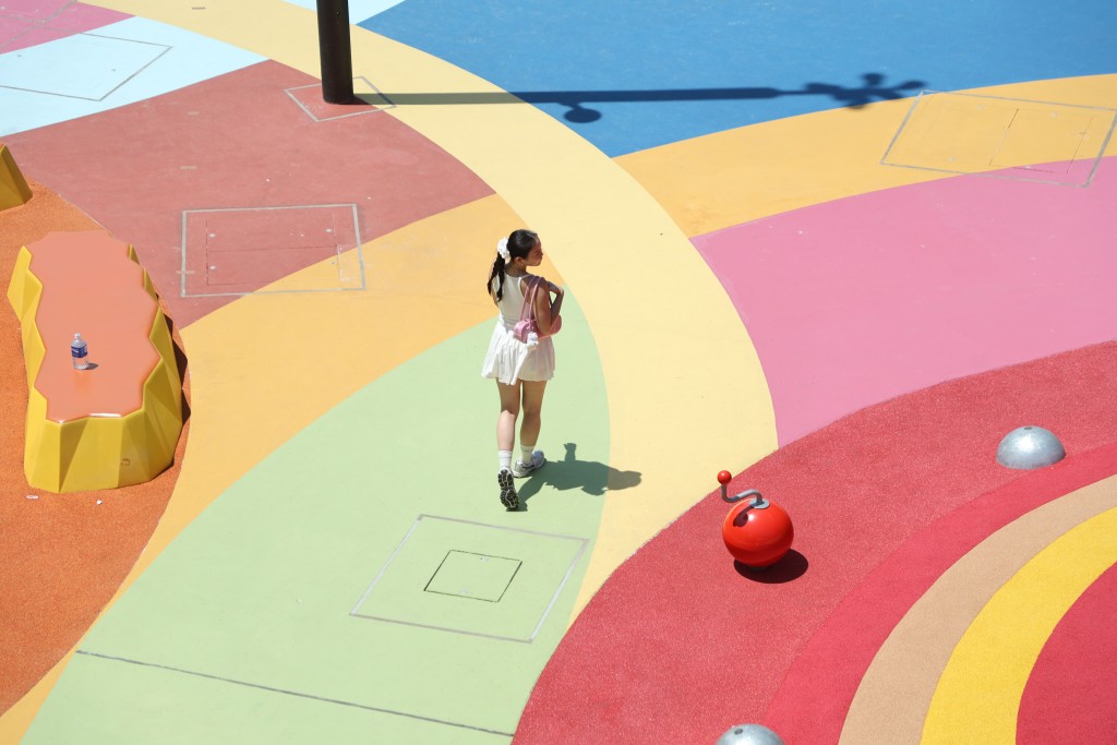 整个乐园设计七彩缤纷，每一个角落都是绝佳的打卡位。