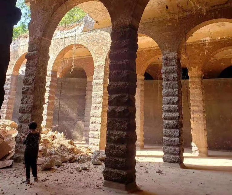 有百年歷史的主教山配水庫,羅馬式建築結構曝光。民建聯圖片