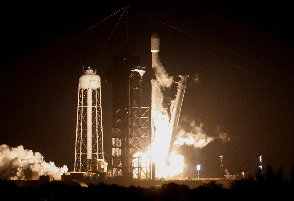 「奧德修斯號」在2月15日由SpaceX的獵鷹9號火箭發射升空。路透社