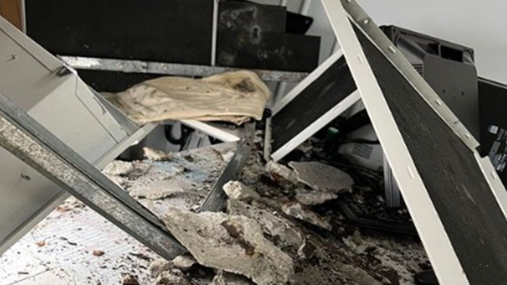 葵涌医院有诊症室石屎剥落，幸无人受伤。资料图片