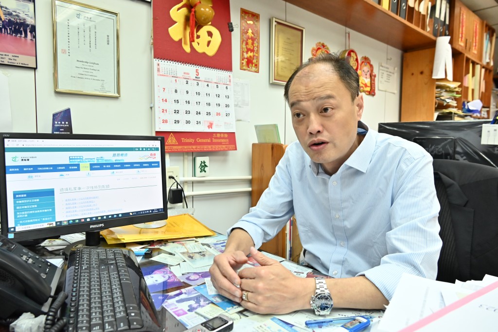 周國強料有部分兼職或「偷老細車走幾轉」的司機會「好驚無咗架車、釘牌」。 周國強料有部分兼職或「偷老細車走幾轉」的司機會「好驚無咗架車、釘牌」。