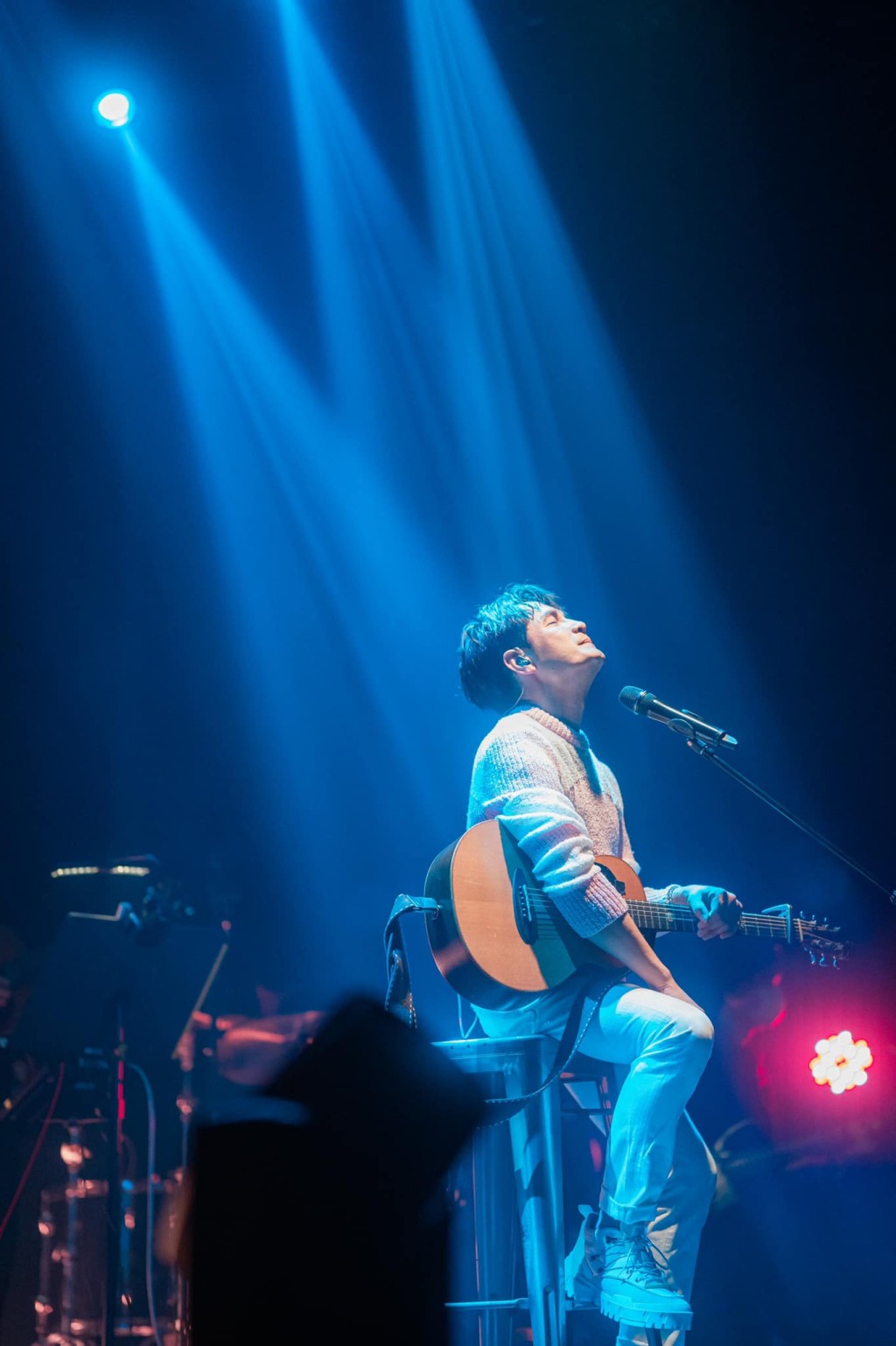 羅文裕曾在2015年及2021年獲得金曲獎最佳客語歌手獎，兩度封歌王。
