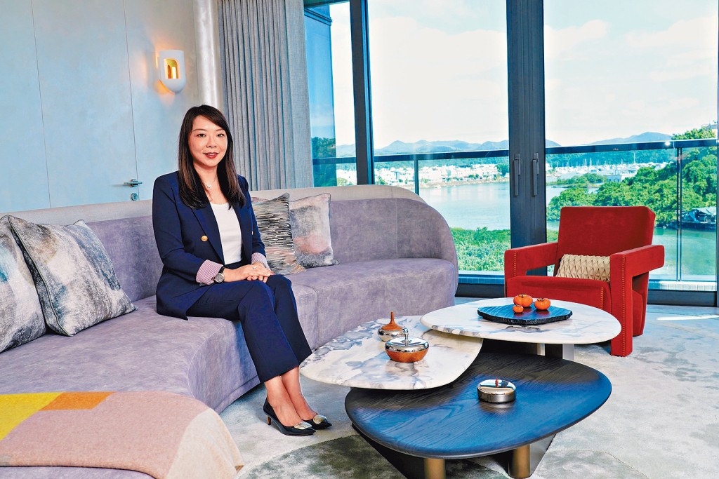 華懋封海倫表示，連環減息刺激上車及換樓等自用需求，料中小型住宅價量平穩向上。