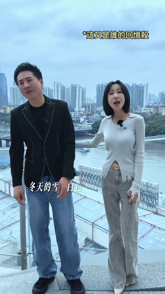 海鳴威與泳兒合體拍片唱歌。 海鳴威與泳兒合體拍片唱歌。