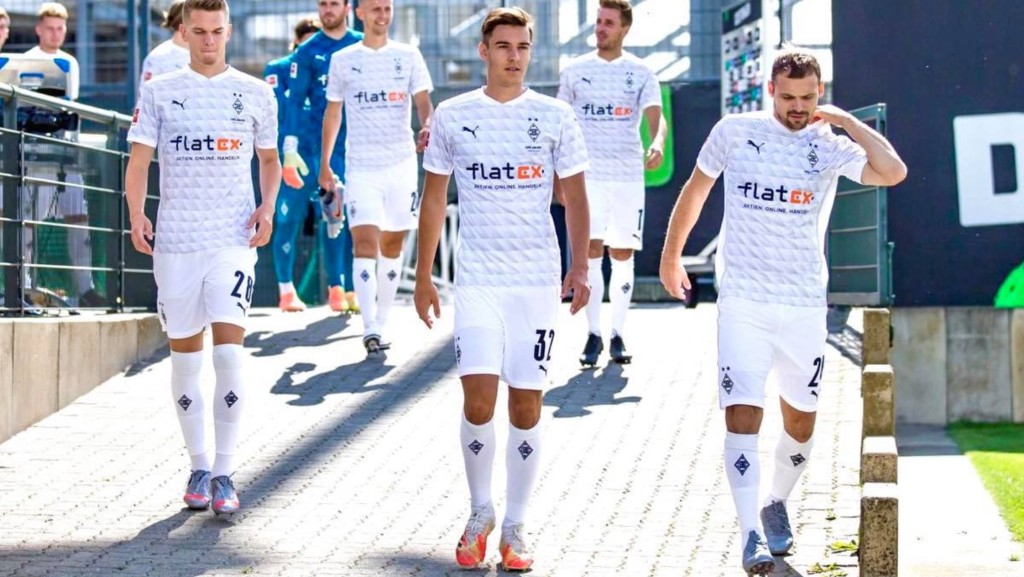 紐侯斯(中)已向德國主帥費歷克申請退隊。紐侯斯Facebook圖片