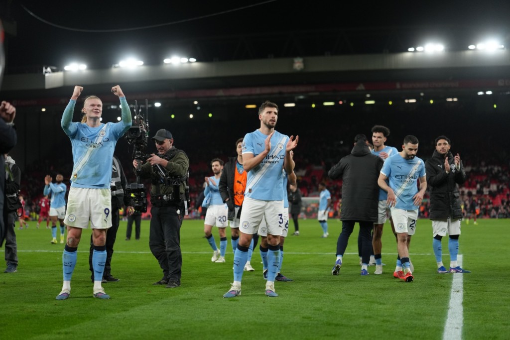 曼城現時落後榜首阿仙奴6分。（美聯社）