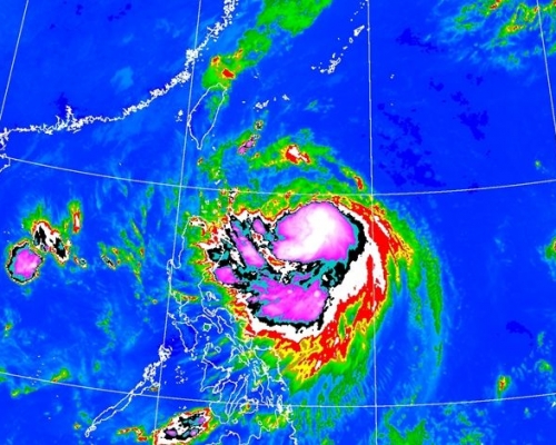 台灣發布陸上警報。 台灣中央氣象局圖片