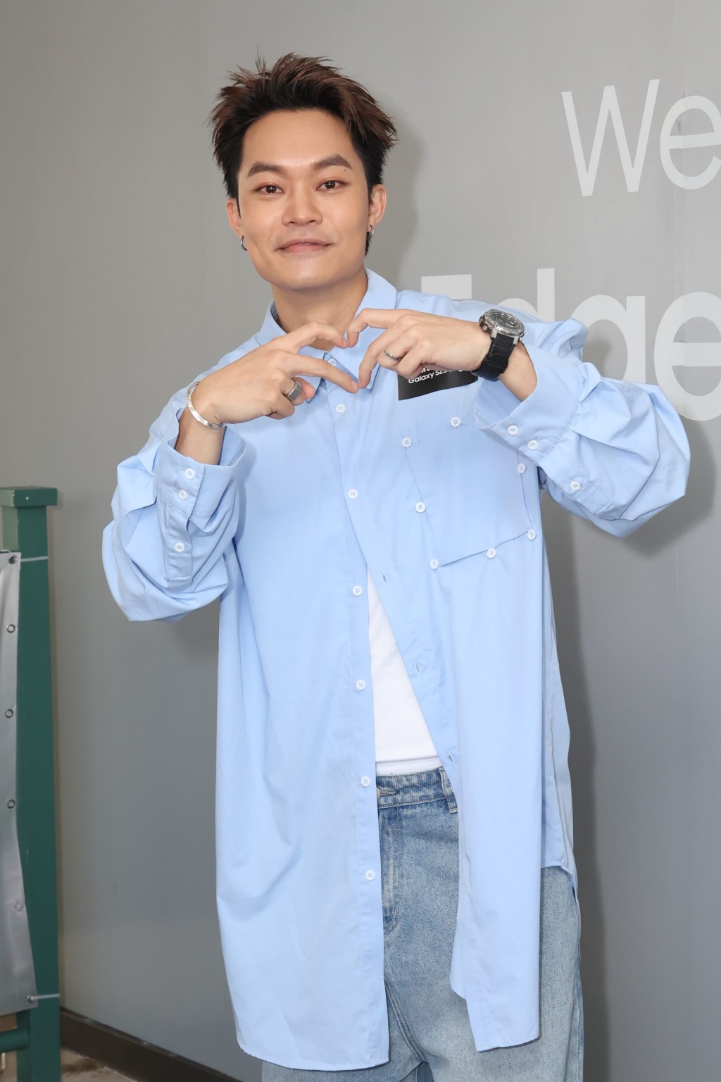 同場的胡子彤最近與姚焯菲、張蔓莎、張蔓姿合作,聲演新城廣播劇《成長告訴我們的二三事》。 同場的胡子彤最近與姚焯菲、張蔓莎、張蔓姿合作,聲演新城廣播劇《成長告訴我們的二三事》。