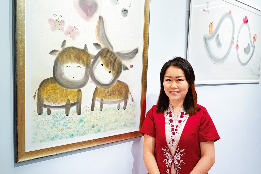 陳紫君筆下的水墨畫中西合璧，各種水墨動物走「可愛風格」，打破傳統。