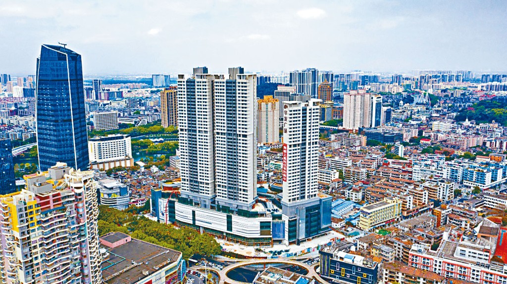 中山樓市在政府於5月起推出一系列推動內需的政策，其後都未有大政策出台繼續支持，市況近月回復平靜。