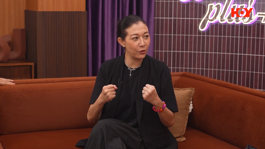 提及與女兒吳卓林目前的關係,吳綺莉坦言兩人的相處模式已經有大轉變,現時互動十分舒服,形容母女關係已經到了另一個境界。 提及與女兒吳卓林目前的關係,吳綺莉坦言兩人的相處模式已經有大轉變,現時互動十分舒服,形容母女關係已經到了另一個境界。