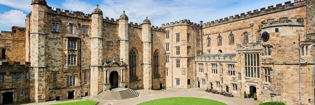 杜倫大學（Durham）作為英國傳統名校，人文社科實力強勁，其商學院更獲三重認證。（圖片來源：杜倫大學）