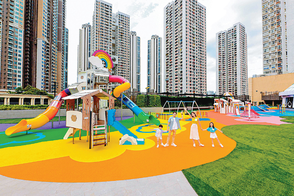 ■戶外公園提供9項多元化休閒及遊樂設施，以高達8米「彩虹晴空塔」最為矚目。