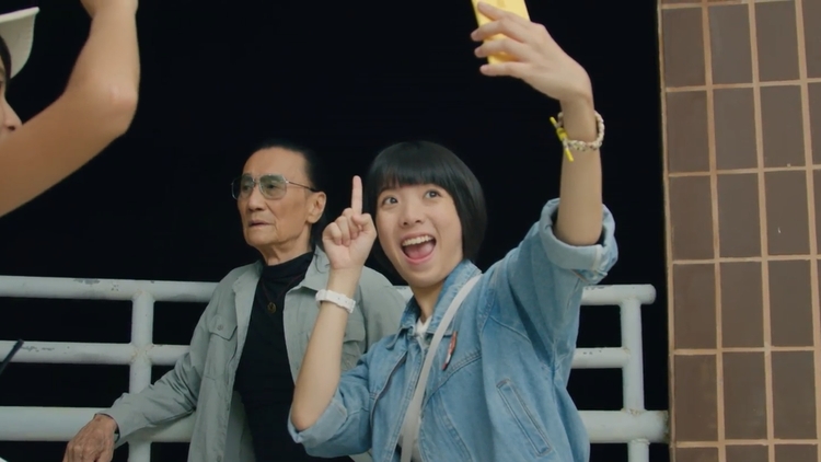 自认「冇乜经验」的雪莹感恩有大前辈四哥陪伴拍摄《杀出个黄昏》。