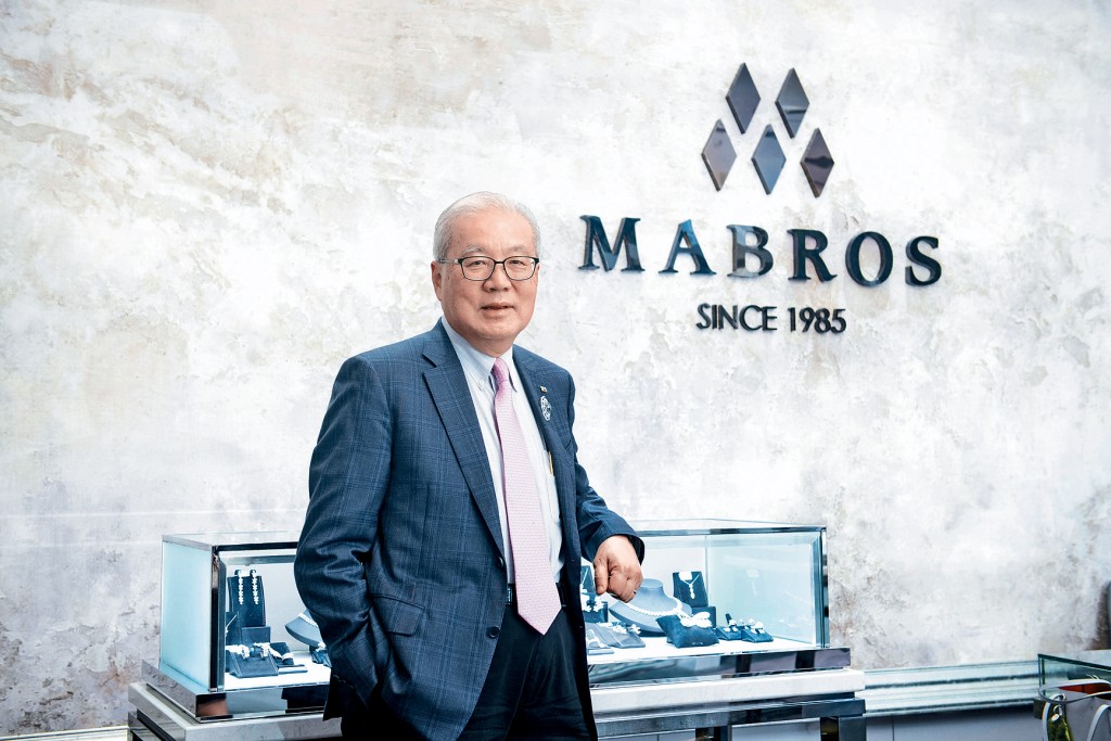 1985年成立的萬寶廊珠寶(Mabros Jewellery),是利興鑽石首個零售品牌。