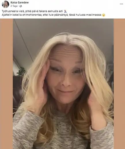 右翼議員仿效拉眼角動作聲援扎夫斯。Facebook