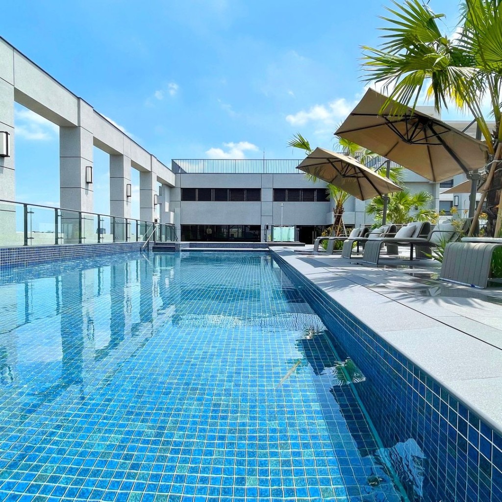 台南首個頂層泳池，適合家庭客。