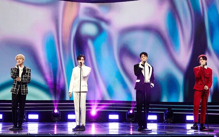 SHINee昨晚開Live會粉絲，更宣布本月22日將發行第七張正規專輯《Don't Call Me》。