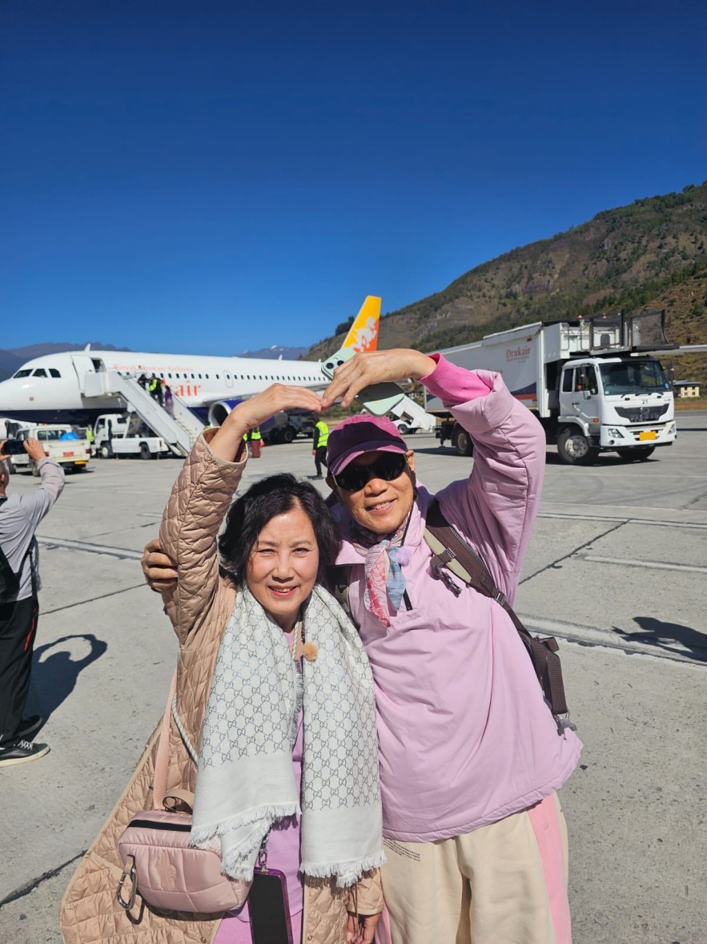 汪明荃和羅家英曾拍旅遊節目。 汪明荃和羅家英曾拍旅遊節目。