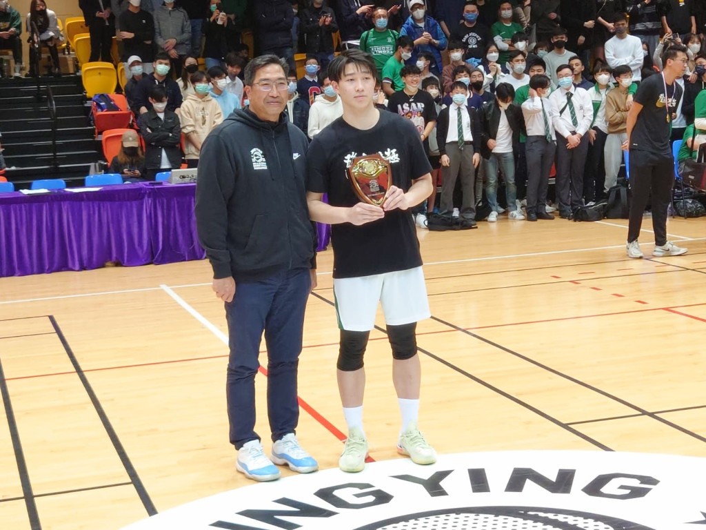 張嘉謙是今年「全港學界精英籃球比賽」的「最有價值球員」。